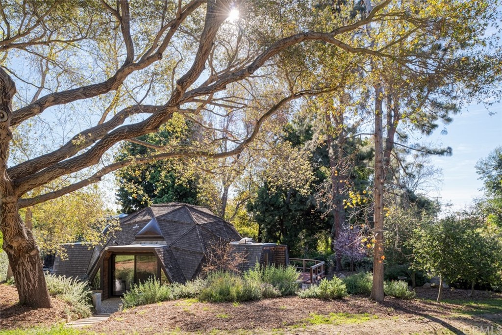 4935 San Jacinto Circle East Fallbrook, CA 92028 - Photo 2 of 53 a front view of a house with a yard