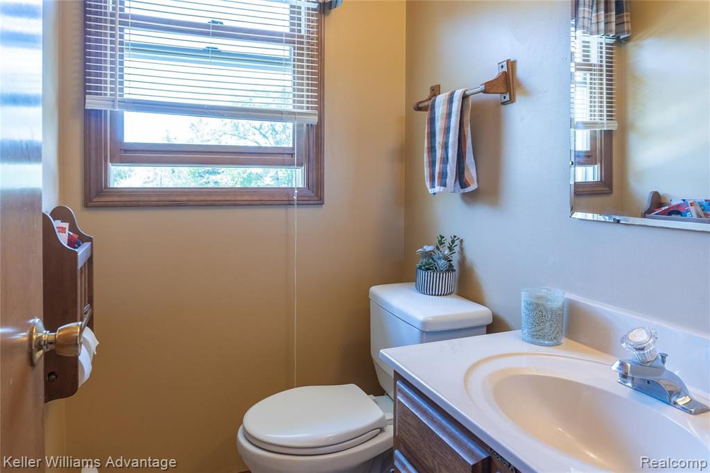 4349 North Henderson Road Davison, MI 48423 - Photo 21 of 53