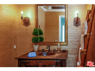 365 Broadway Costa Mesa, CA 92627 - Photo 16 of 37