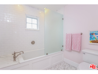 365 Broadway Costa Mesa, CA 92627 - Photo 28 of 37