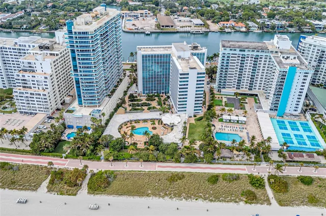 $5,750 | 5055 Collins Avenue, Unit 14M, Miami Beach, FL 33140