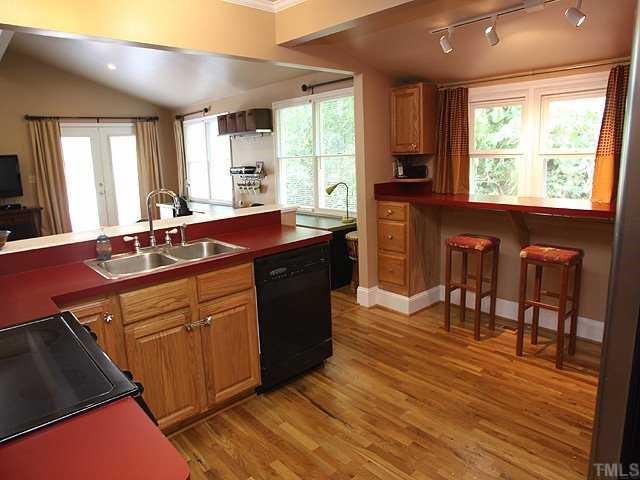 704 Harris Street Raleigh, NC 27607 - Photo 5 of 12