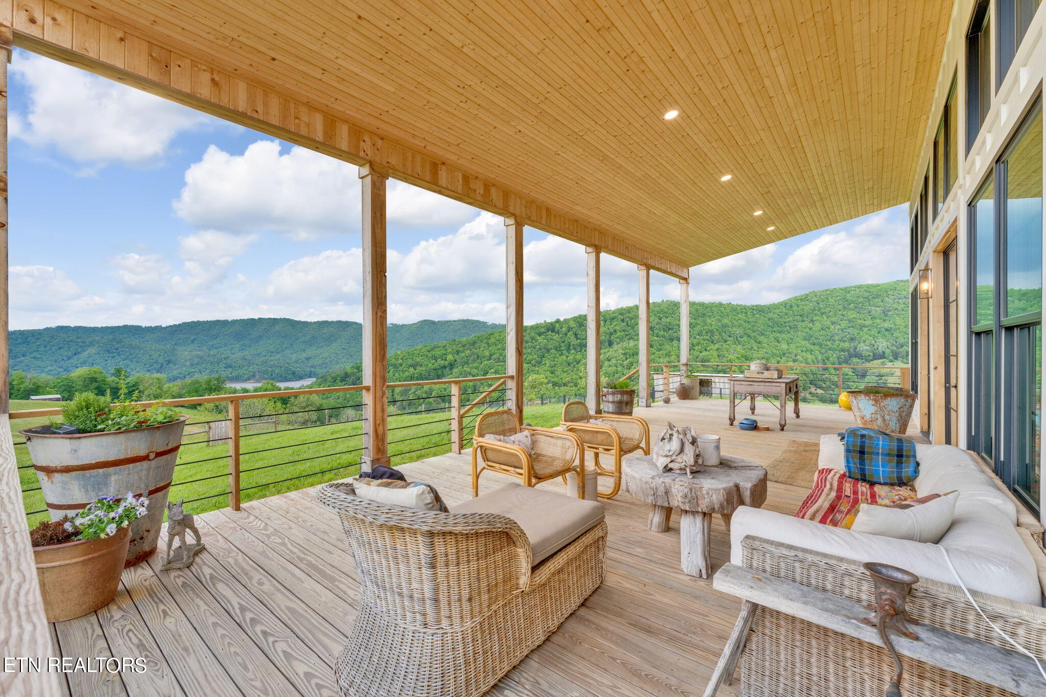 636 Dry Hill Road Butler, TN 37640 - Photo 42 of 51 Gallery Image 42