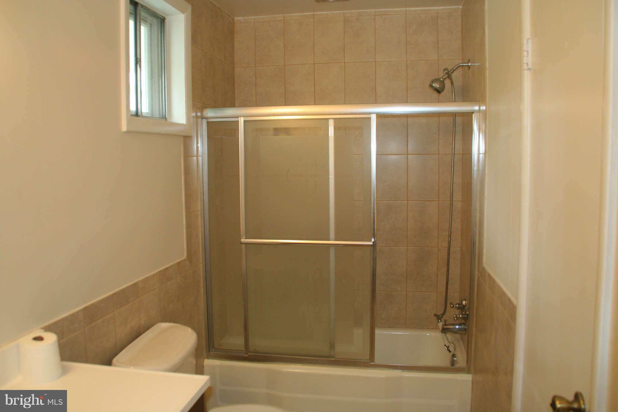 12401 Vinton Terrace Silver Spring, MD 20906 - Photo 9 of 14 Bath