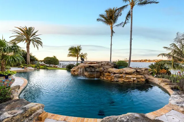 $10,500,000 | 4089 Southeast Old St Lucie Boulevard, Stuart, FL 34996