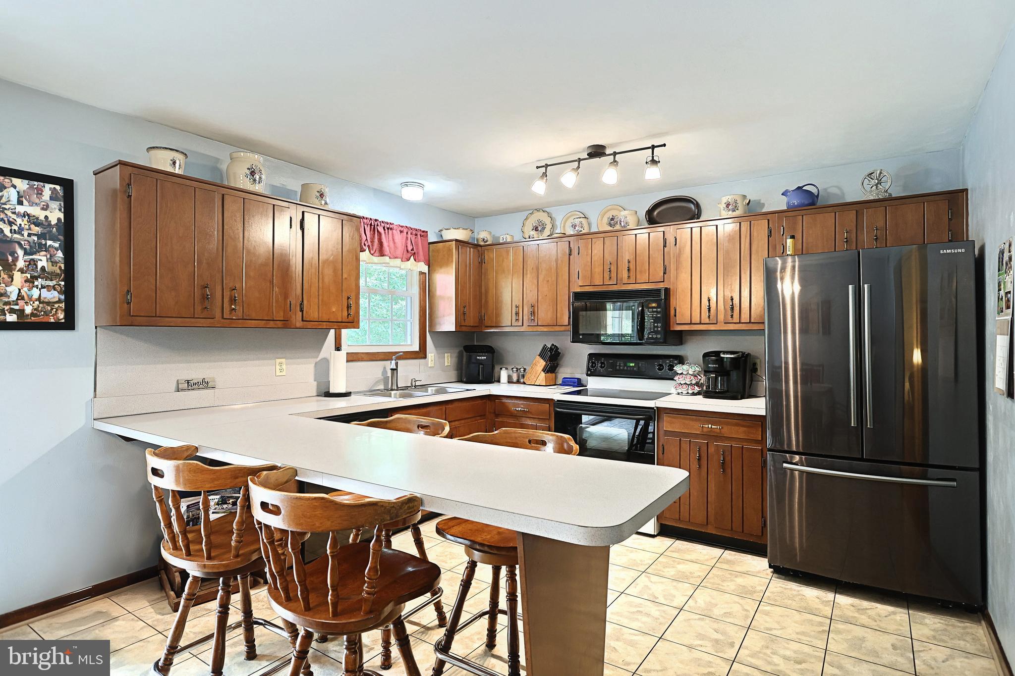 6451 Orefield Road Spring Grove, PA 17362 - Photo 9 of 45