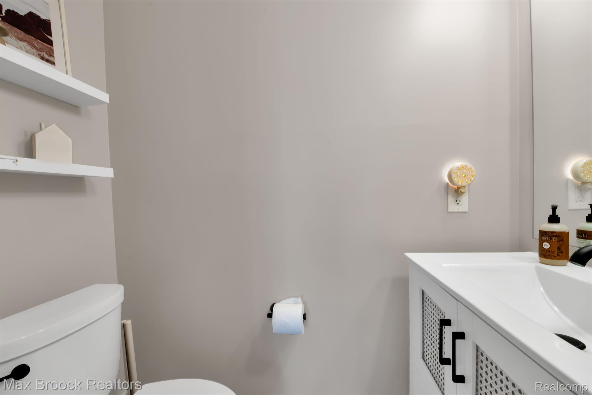 2103 North Fairview Lane Rochester, MI 48306 - Photo 17 of 45 Gallery Image 17