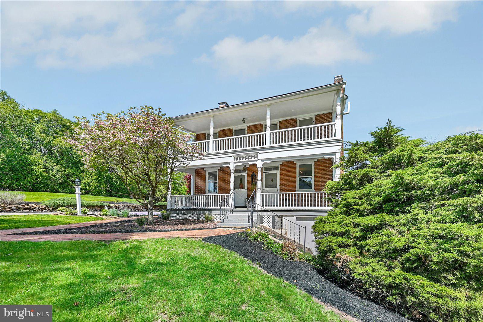 739 Lefever Road Thomasville, PA 17364 - Photo 3 of 64 Gallery Image 3