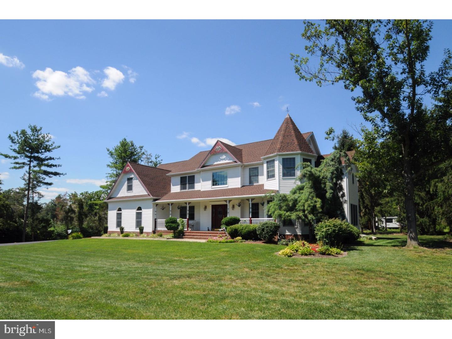 326 Heritage Road Sewell, NJ 08080 - Photo 2 of 25