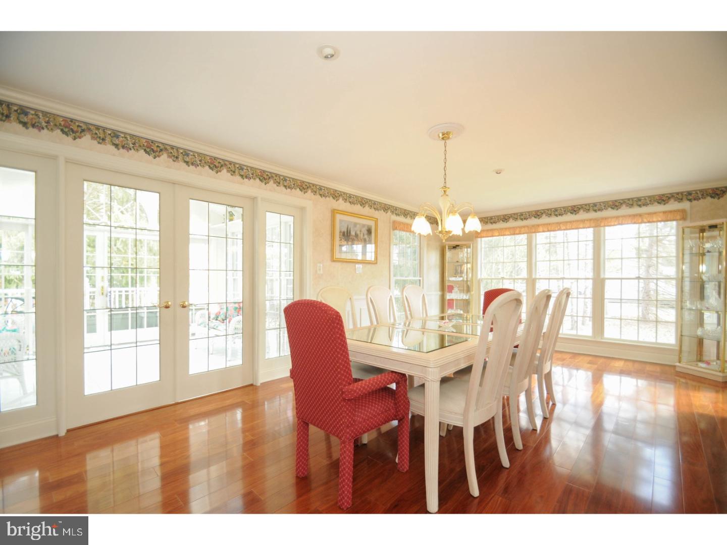326 Heritage Road Sewell, NJ 08080 - Photo 8 of 25