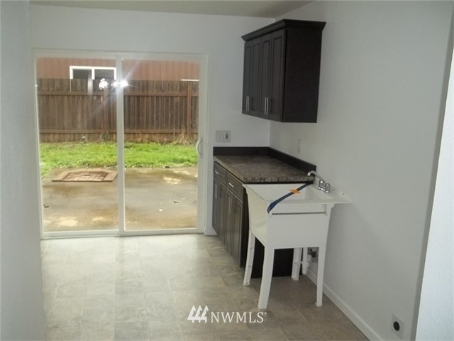 4948 Wishkah Road Aberdeen, WA 98520 - Photo 10 of 15 Gallery Image 10