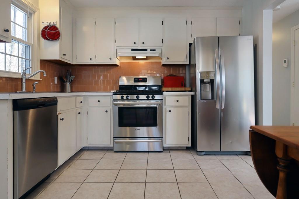 22 Meadow Road Medway, MA 02053 - Photo 4 of 25 Gallery Image 4