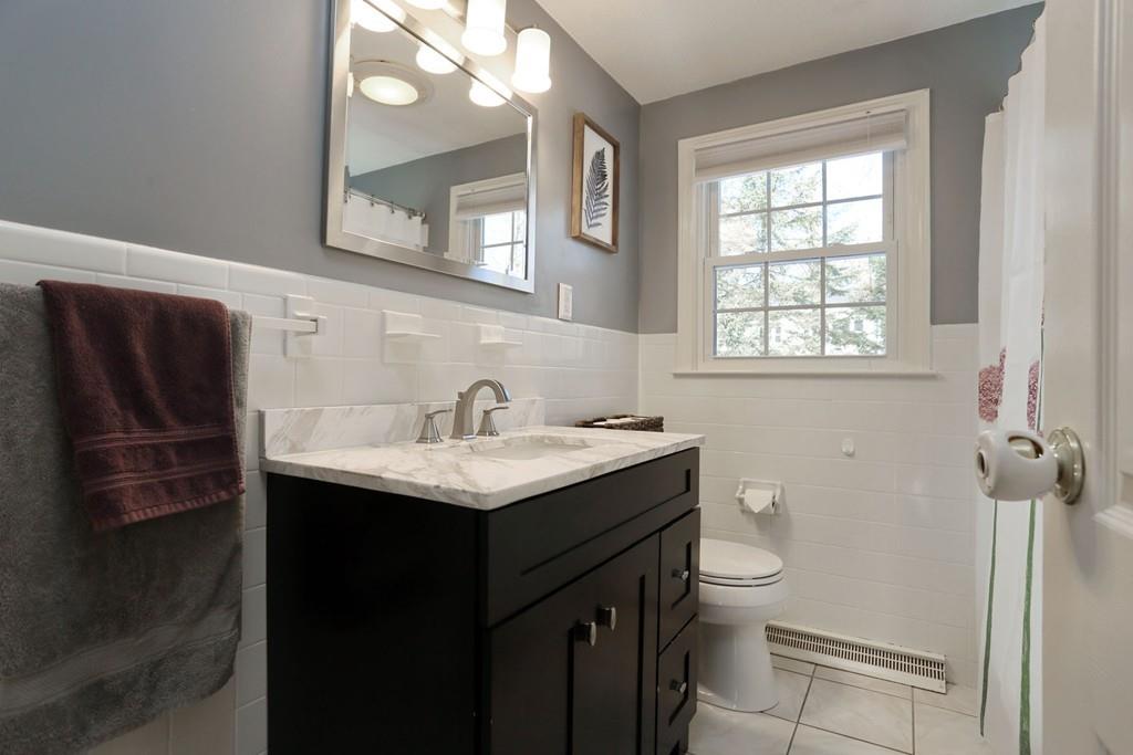 22 Meadow Road Medway, MA 02053 - Photo 6 of 25 Gallery Image 6