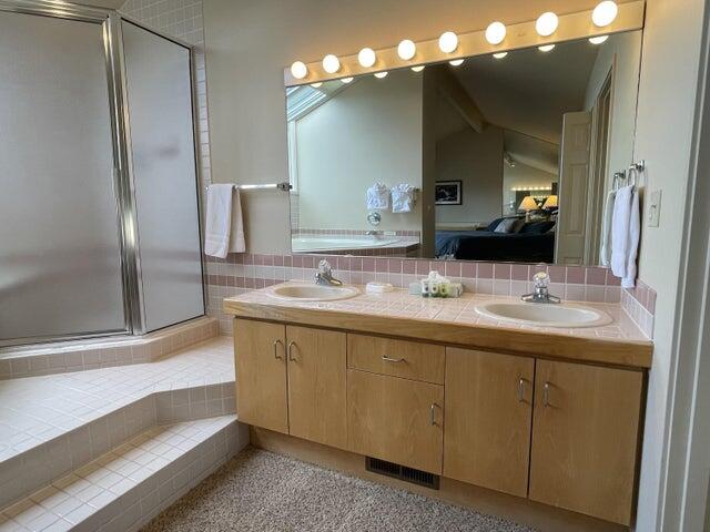 1916 Redtail Hawk Drive, Unit RV45G Redmond, OR 97756 - Photo 17 of 60 Gallery Image 17