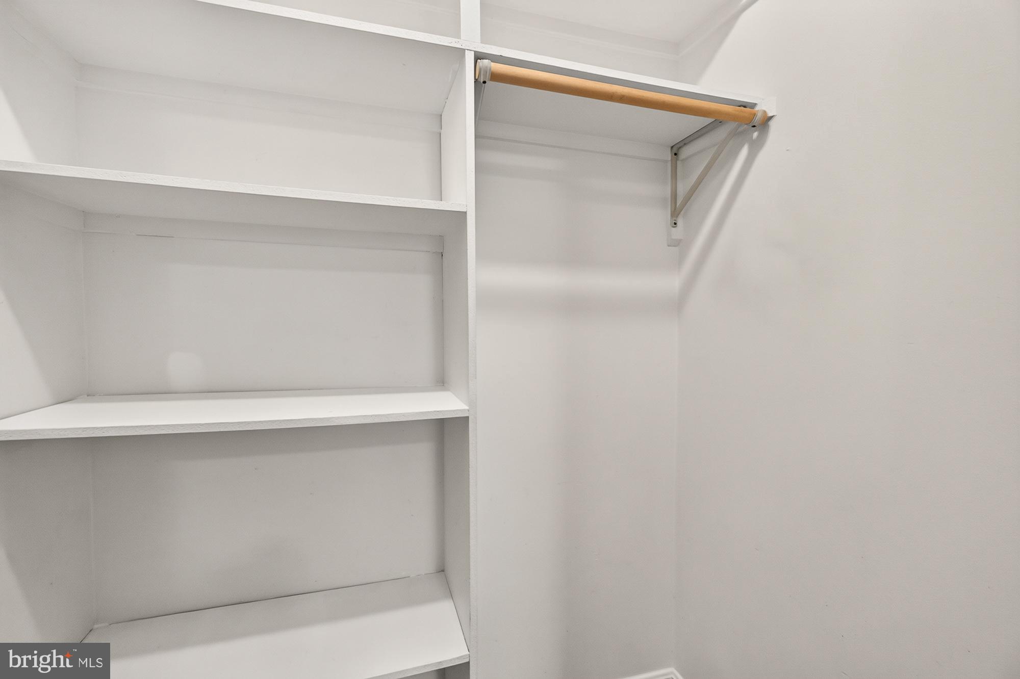 18854 Sandy Hook Road Knoxville, MD 21758 - Photo 13 of 59 Utility closet