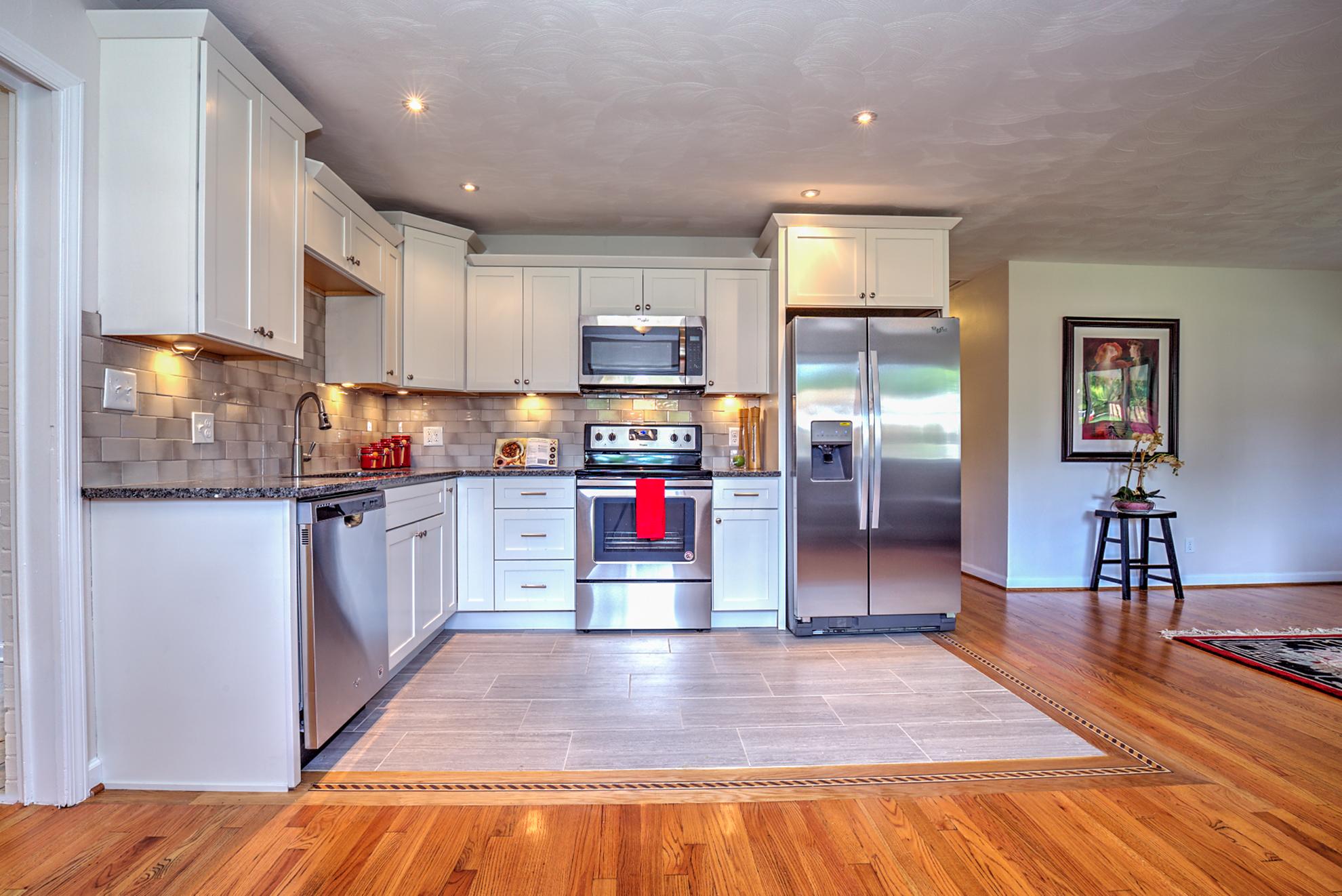 5353 Grandin Rd Extension Roanoke, VA 24018 - Photo 12 of 25 Kitchen