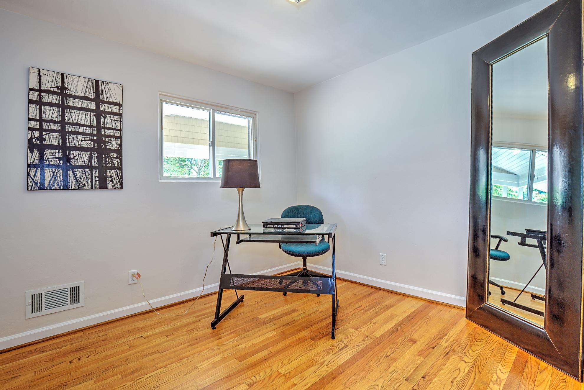 5353 Grandin Rd Extension Roanoke, VA 24018 - Photo 19 of 25 Bedroom 3