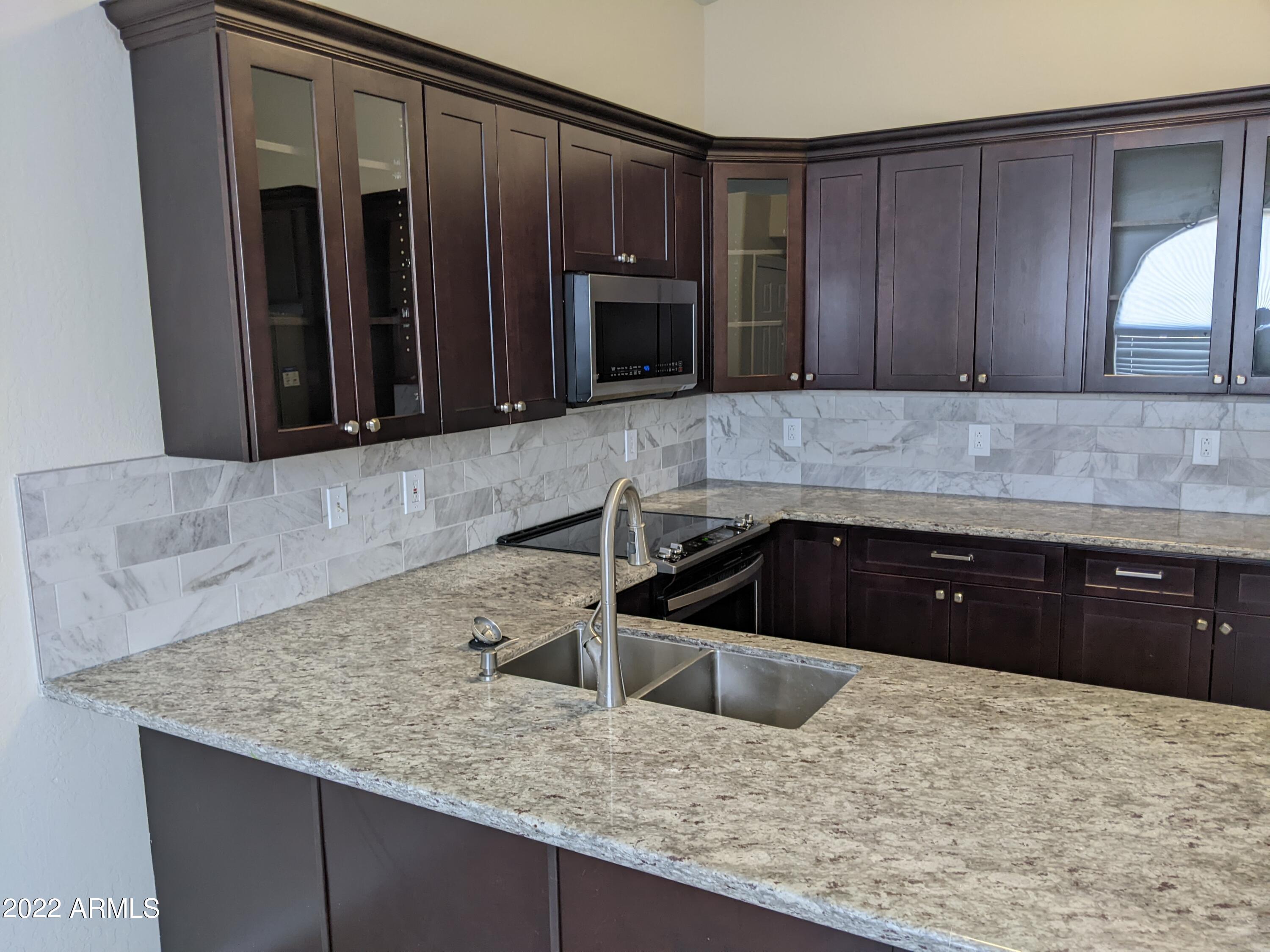 1401 East Mineral Road Gilbert, AZ 85234 - Photo 10 of 20 PXL_20220308_171310231