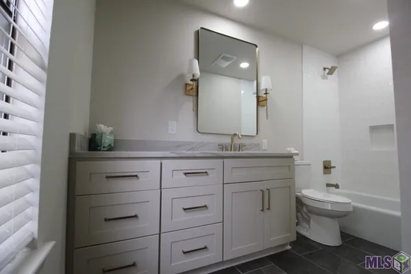 $2,200 | 10111 Jefferson Highway, Baton Rouge, LA 70809