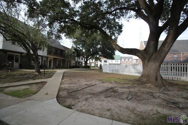 $2,300 | 10111 Jefferson Highway, Baton Rouge, LA 70809