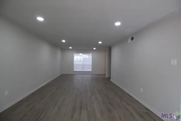 $2,200 | 10111 Jefferson Highway, Baton Rouge, LA 70809