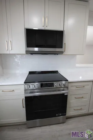 $2,300 | 10111 Jefferson Highway, Baton Rouge, LA 70809