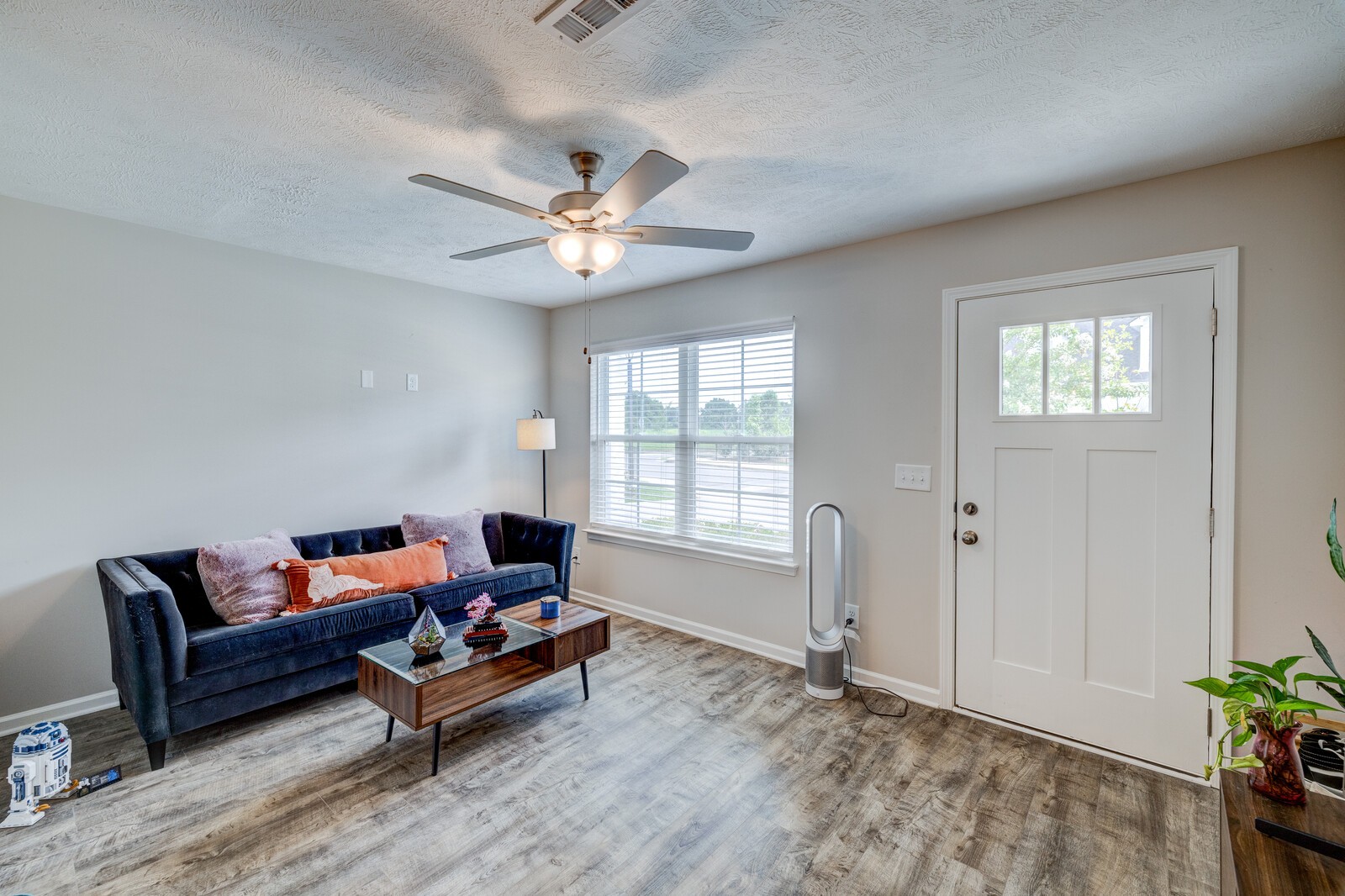 3406 Learning Lane Murfreesboro, TN 37128 - Photo 9 of 32 a living room with furniture