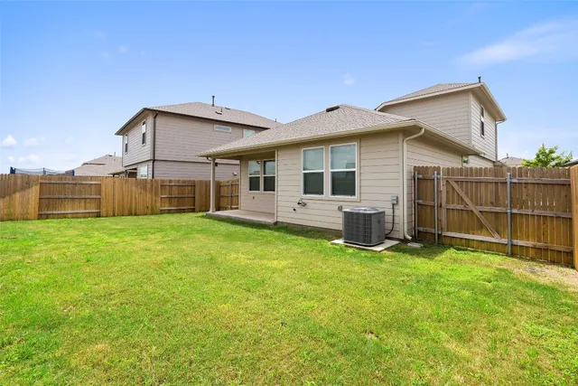 $1,975 | 610 Roaring Fork Lane, Bastrop, TX 78602