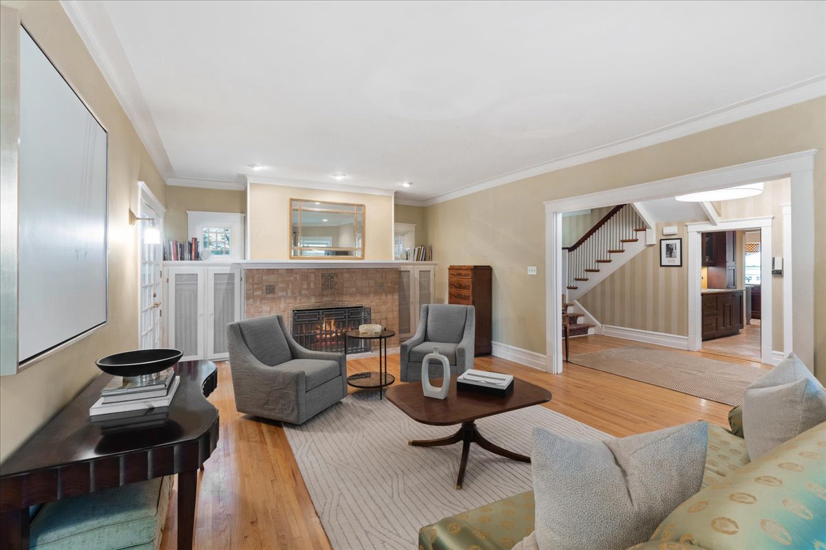 417 Abbotsford Road Kenilworth, IL 60043 - Photo 14 of 60 Gallery Image 14
