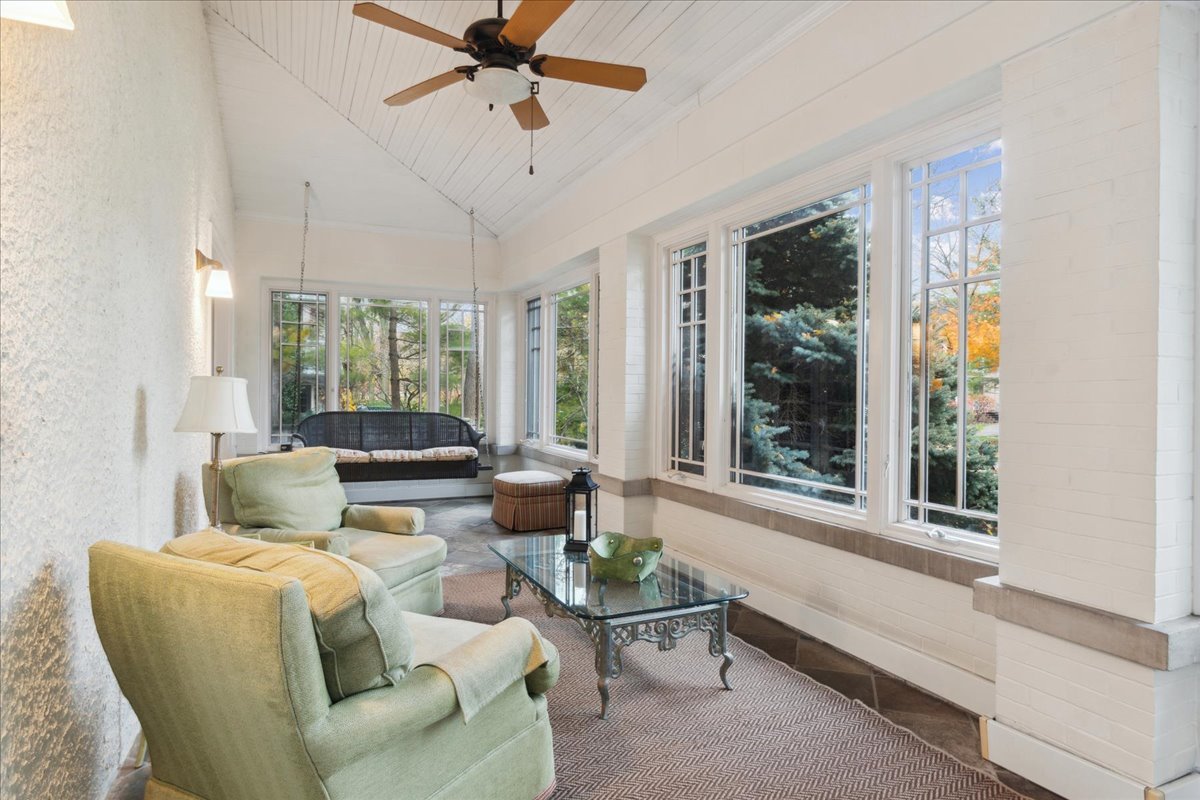 417 Abbotsford Road Kenilworth, IL 60043 - Photo 16 of 60 Gallery Image 16
