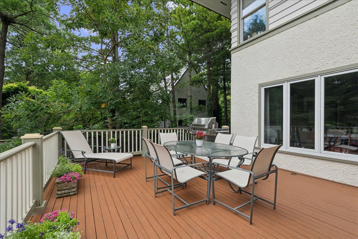 417 Abbotsford Road Kenilworth, IL 60043 - Photo 53 of 60 Gallery Image 53
