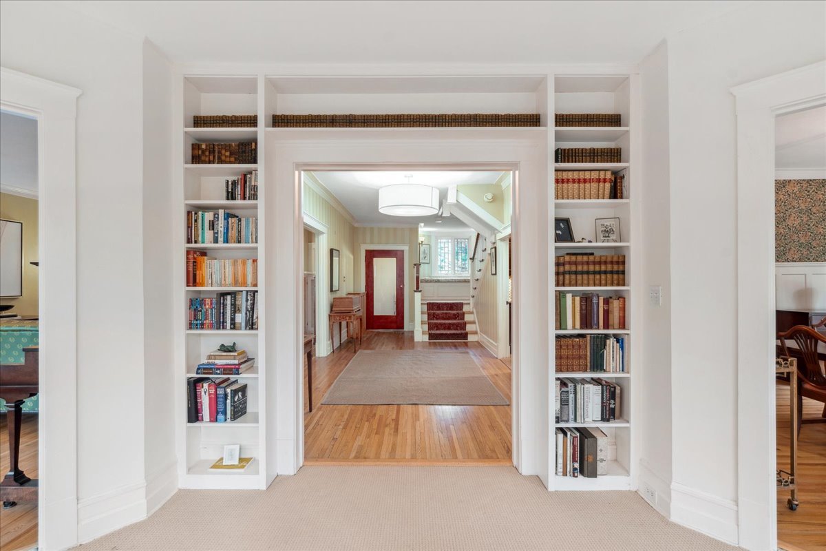 417 Abbotsford Road Kenilworth, IL 60043 - Photo 10 of 60 Gallery Image 10