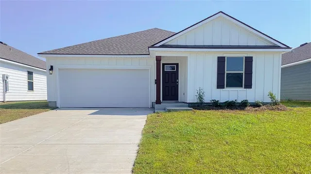 $284,900 | 401 Holmes Boulevard, Terrytown, LA 70056