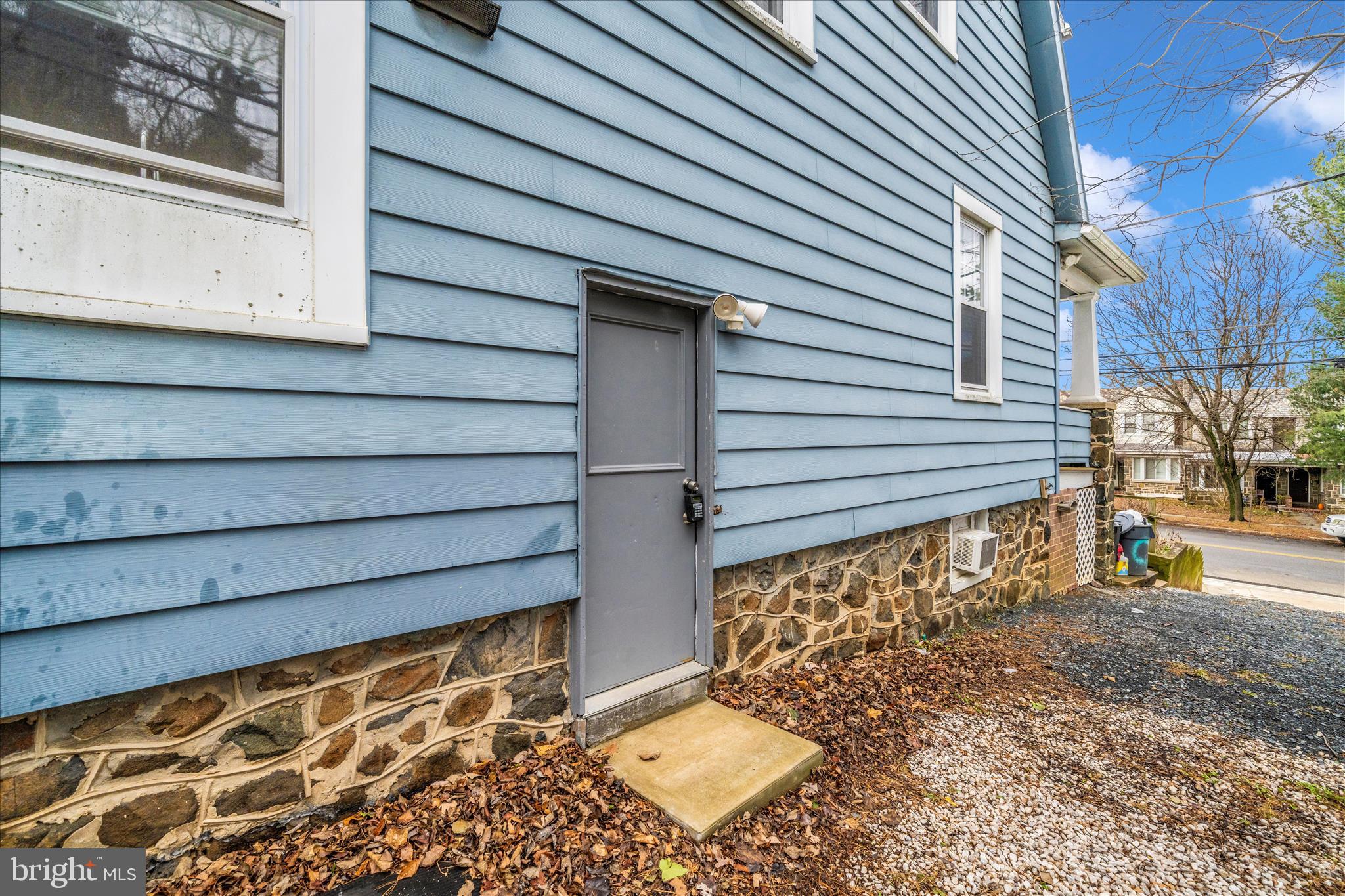 6313 Frederick Road Catonsville, MD 21228 - Photo 29 of 38 Separate Entry for Lower Unit