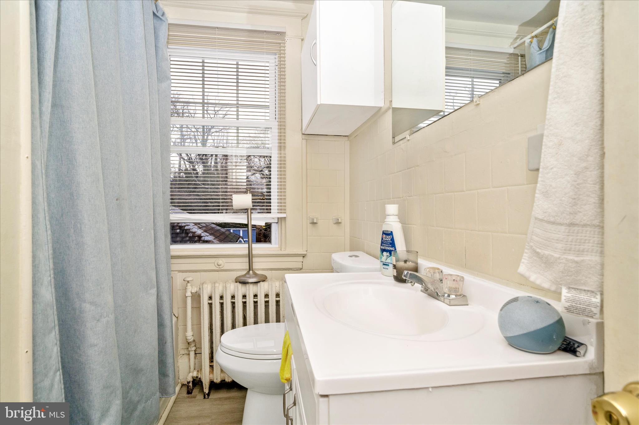 6313 Frederick Road Catonsville, MD 21228 - Photo 9 of 38 Upper Level Unit Full Bathroom