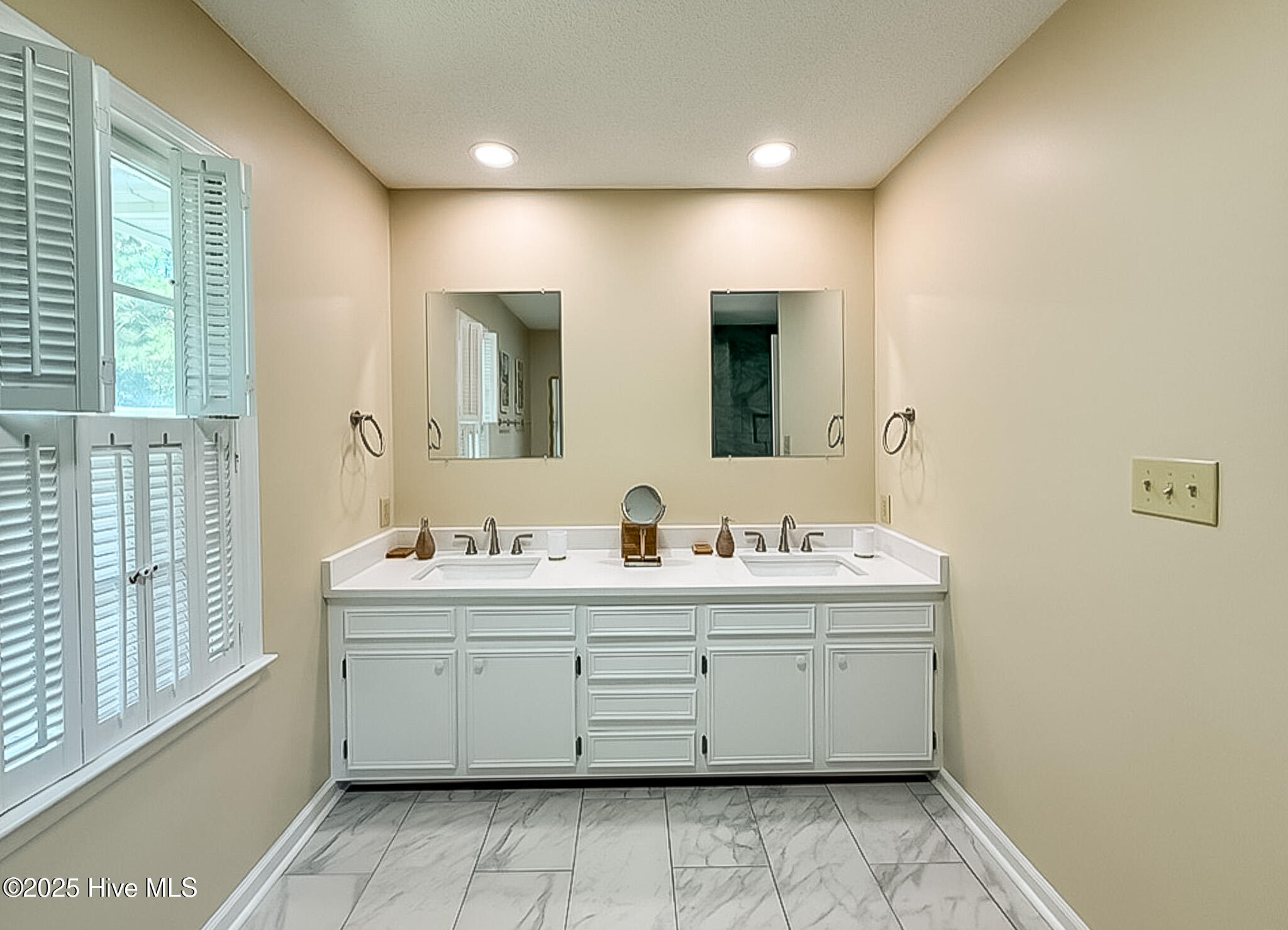 140 Lost Tree Road Pinehurst, NC 28374 - Photo 52 of 72 Full Bathroom Connected to Bedroom #1 w/Walk-in Shower