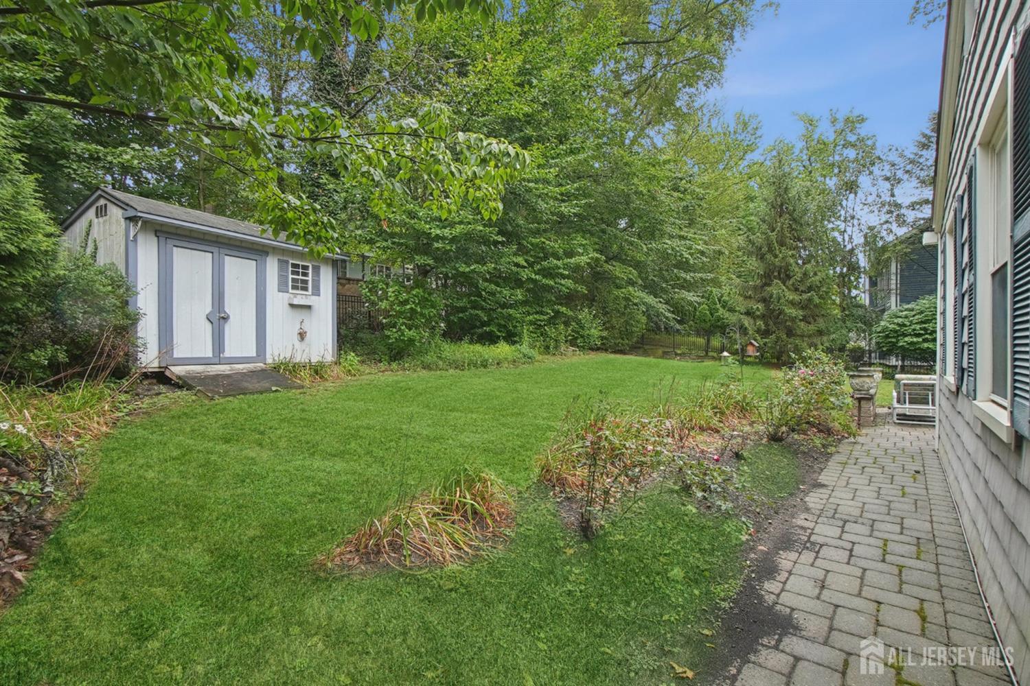12 Edgewood Road Edison, NJ 08820 - Photo 47 of 68