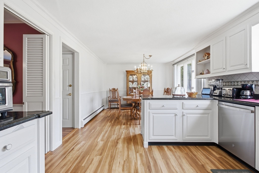 2 Russell Road Lynnfield, MA 01940 - Photo 16 of 42