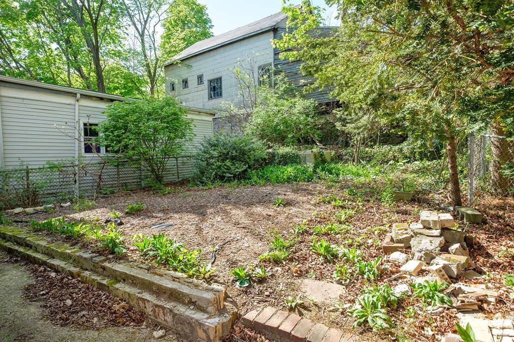 10 Rice Street Brookline, MA 02445 - Photo 18 of 20 Gallery Image 18