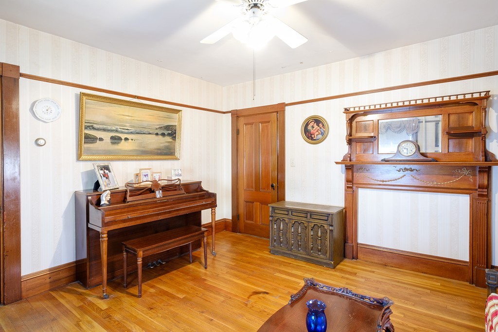 10 Rice Street Brookline, MA 02445 - Photo 7 of 20 Gallery Image 7