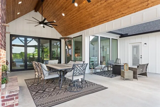 $1,990,000 | 688 Pleasant Run Road, Crawford, TX 76638