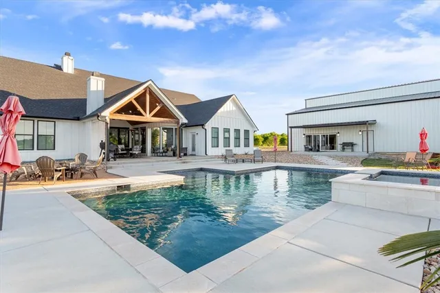 $1,990,000 | 688 Pleasant Run Road, Crawford, TX 76638