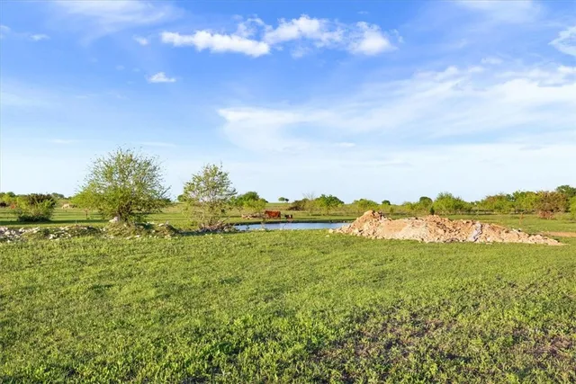 $1,990,000 | 688 Pleasant Run Road, Crawford, TX 76638