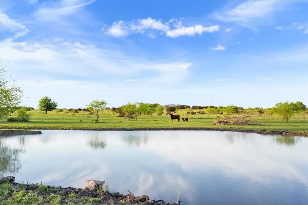$1,990,000 | 688 Pleasant Run Road, Crawford, TX 76638