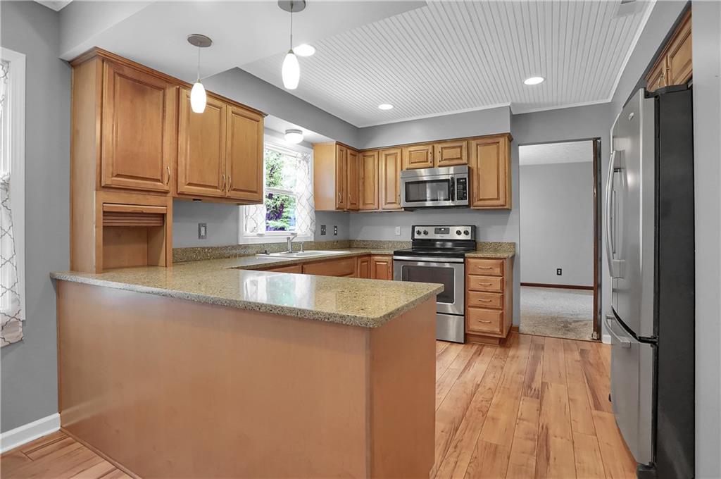 21 North Restin Road Greenwood, IN 46142 - Photo 13 of 44 Gallery Image 13
