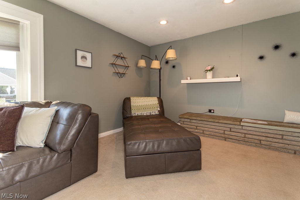 30421 Oakdale Road Willowick, OH 44095 - Photo 6 of 35