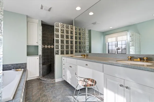 $675,000 | 1076 Larkspur Lane, Darien, IL 60561