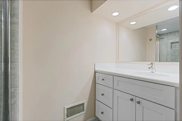 $675,000 | 1076 Larkspur Lane, Darien, IL 60561
