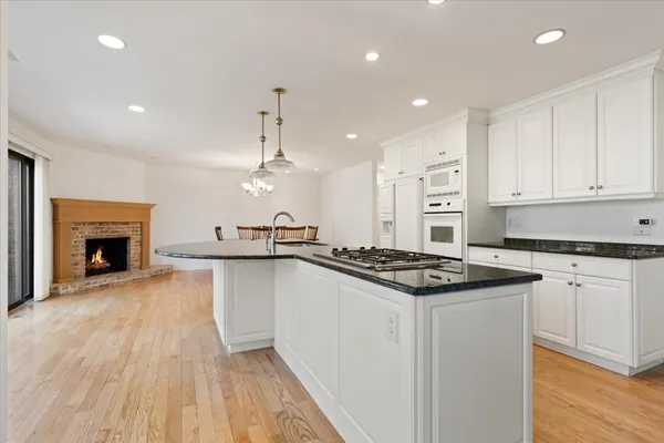 $675,000 | 1076 Larkspur Lane, Darien, IL 60561