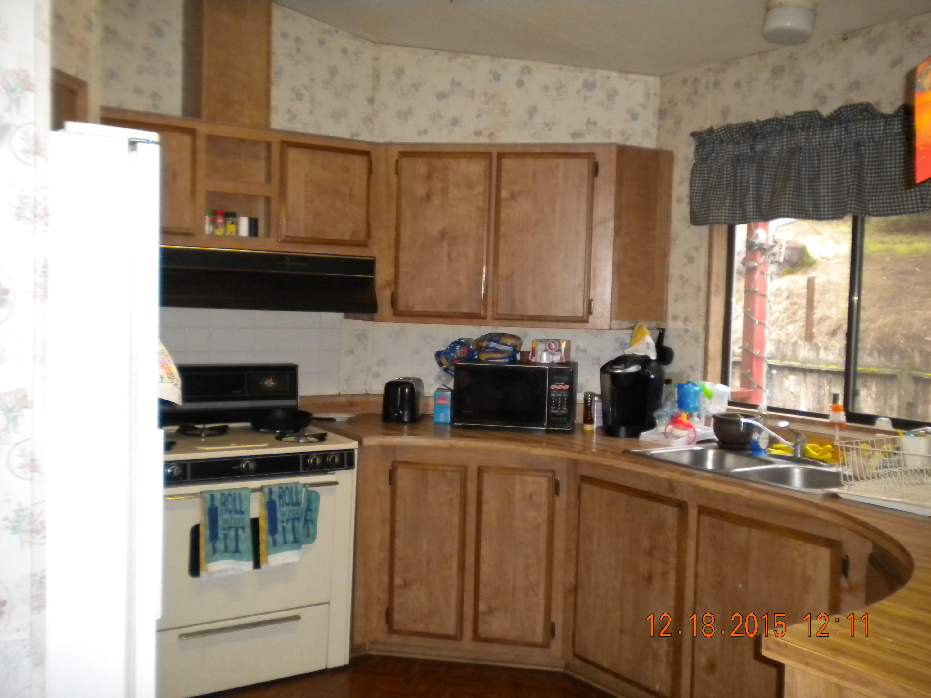 3210 B-Bar-K Road Douglas City, CA 96024 - Photo 4 of 5 Kitchen